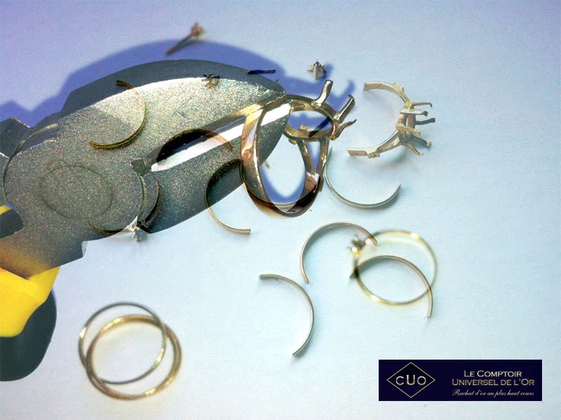 Pourquoi couper les bijoux en or et argent avant recyclage?